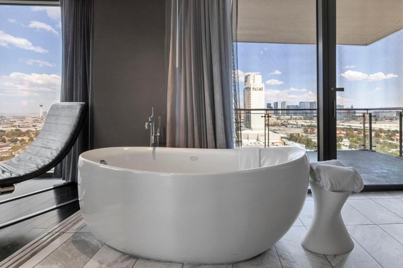 לאס וגאס Huge Modern Luxury 17 Floor Panoramic Corner Suite With Open Balcony מראה חיצוני תמונה
