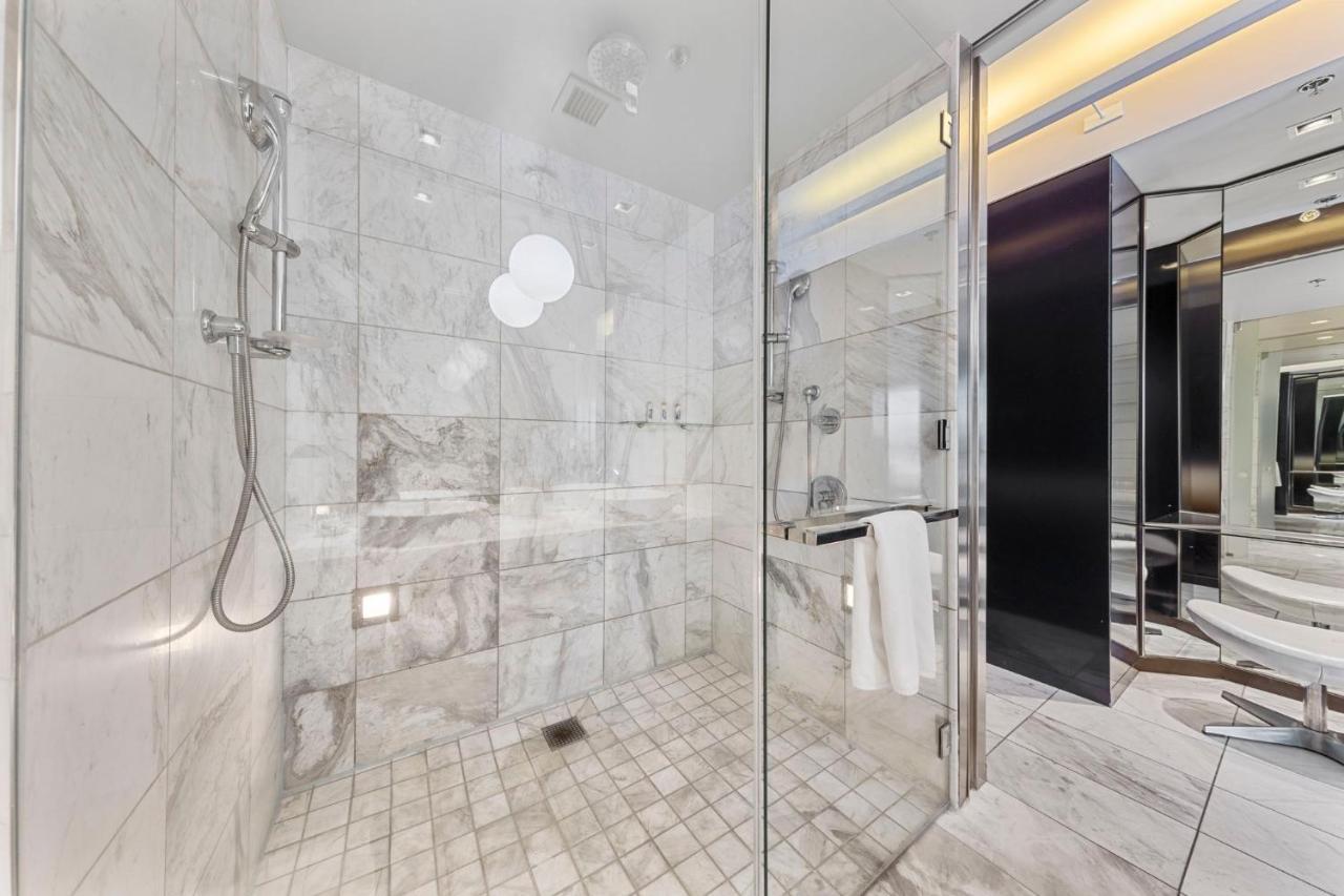 לאס וגאס Huge Modern Luxury 17 Floor Panoramic Corner Suite With Open Balcony מראה חיצוני תמונה